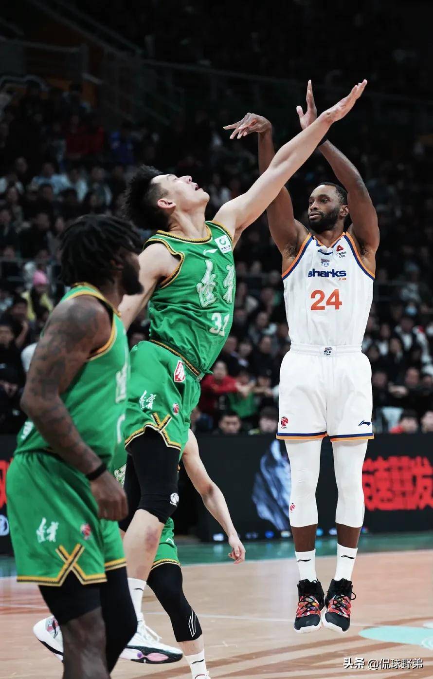 关于关键时刻全明星赛焦点战；北京首钢豪取连胜；引发热议；纪律约束更严格的信息-开云官网